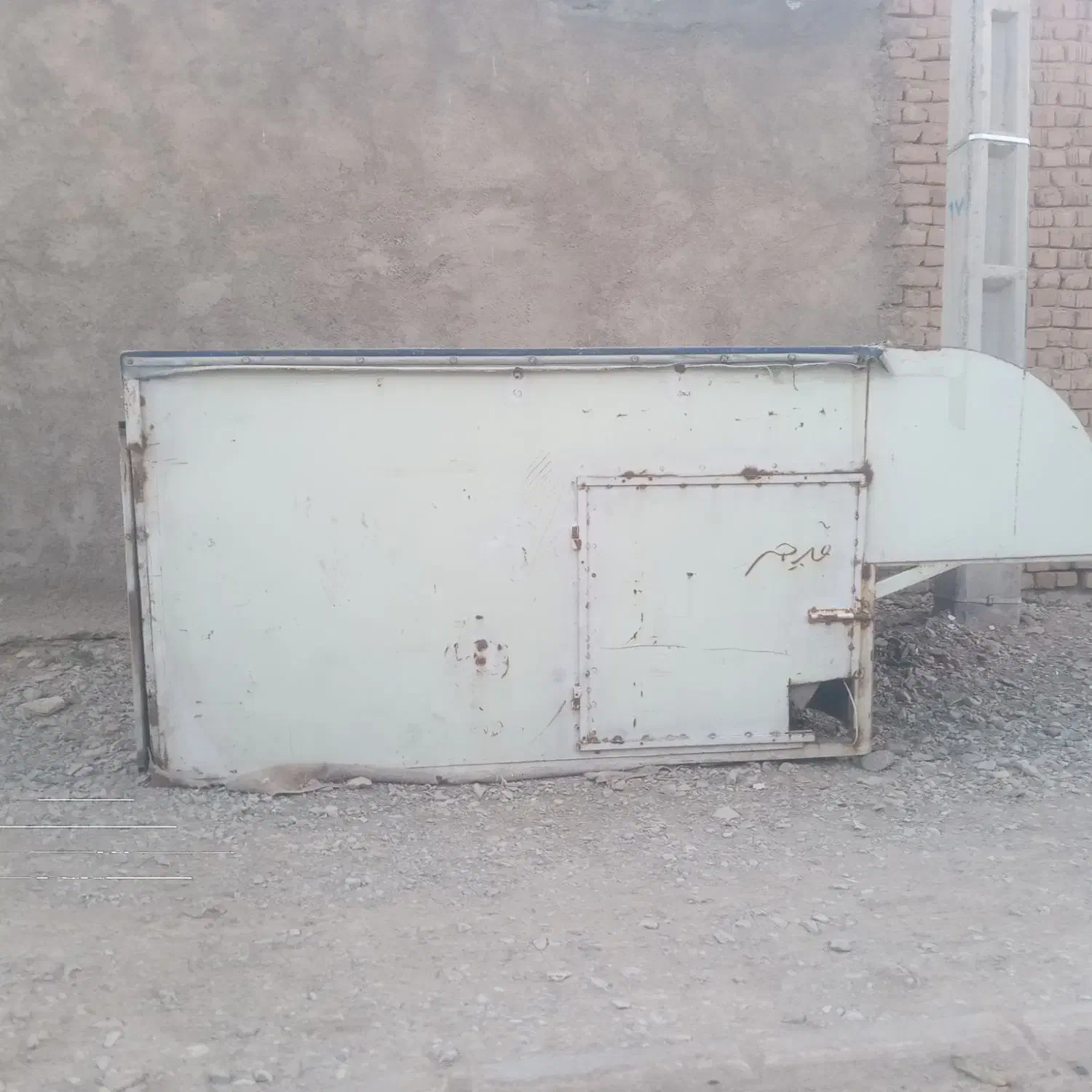 اتاق وانت پیکان|قطعات یدکی و لوازم جانبی|تربتحیدریه, منظر|دیوار