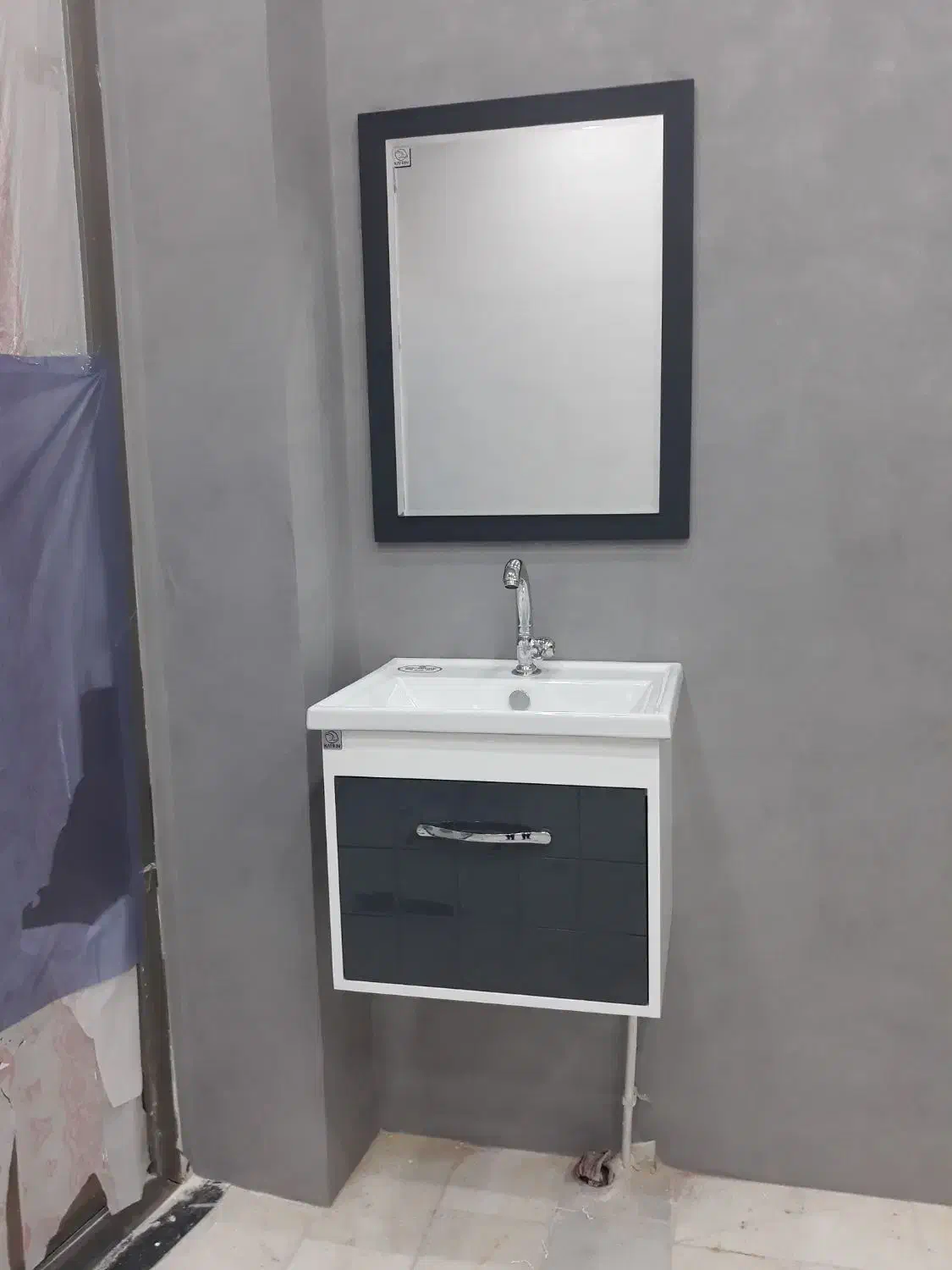 لوله کش برق کش سقف کاذب پی وی سی(pvc)|خدمات پیشه و مهارت|قشم, |دیوار