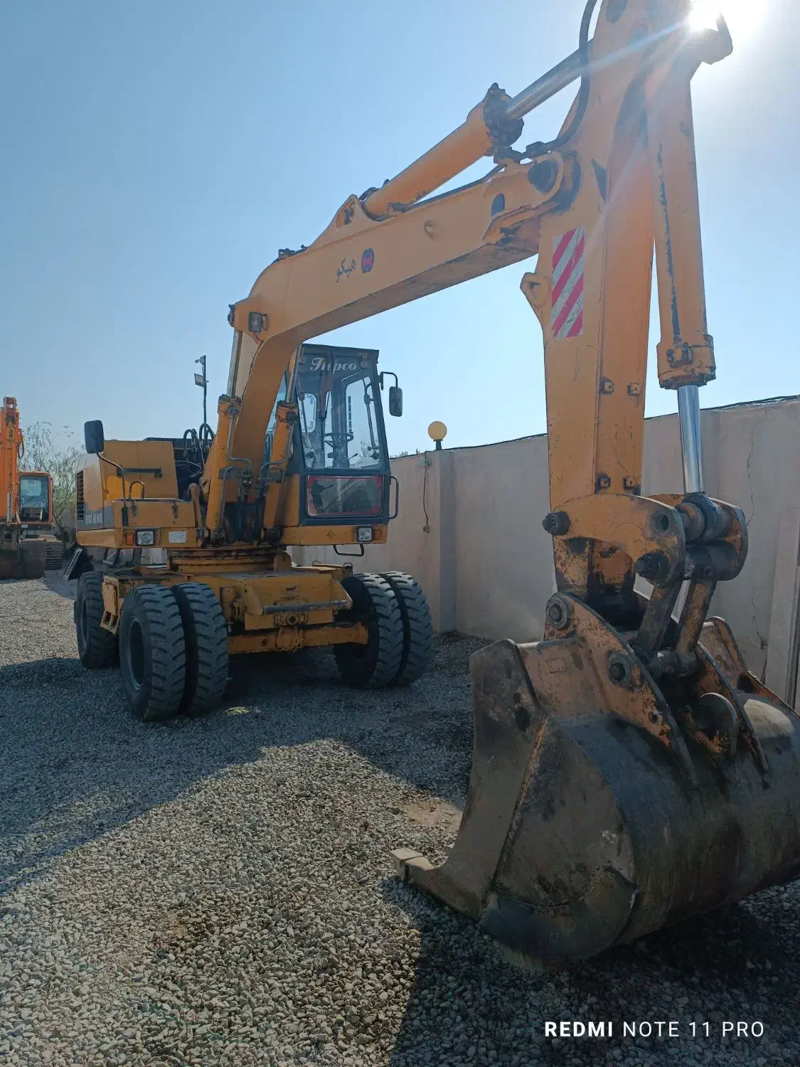 بیل مکانیکی HE100|خودرو سنگین|میاندوآب, |دیوار