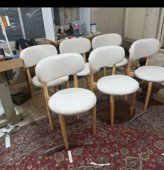 حسبی الله خدا پشت مهرگان مردم دار هست|میز و صندلی غذاخوری|صدرا-فارس, فاز ۱|دیوار