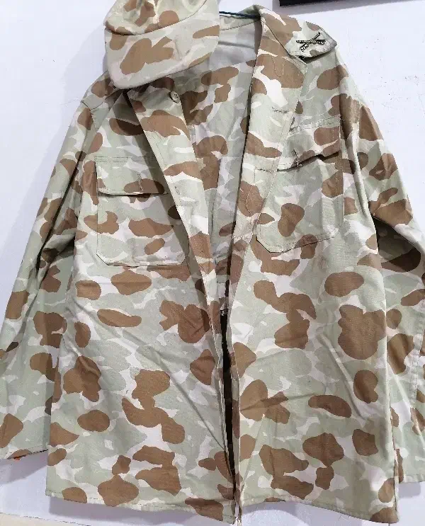 لباس سربازی|لباس|یزد, |دیوار