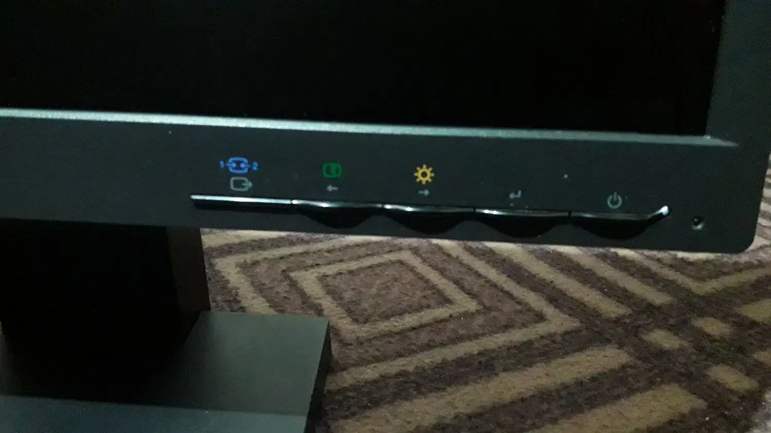 مانیتور لنوو و سامسونگ|قطعات و لوازم جانبی رایانه|تهران, شمشیری|دیوار