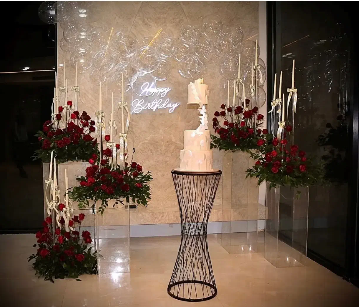 دکور یلدا بادکنک آرایی مراسم تولد|خدمات پذیرایی، مراسم|اصفهان, ارغوانیه|دیوار