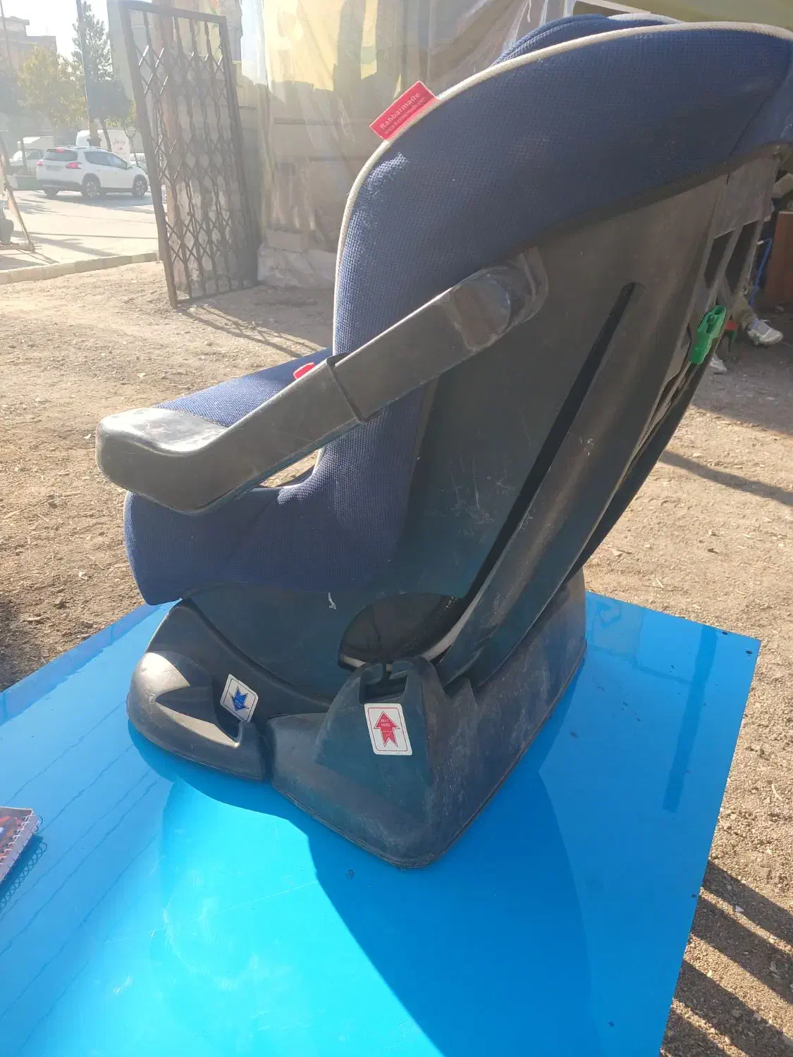 صندلی ماشبن کودک|تخت و صندلی بچه|بومهن, |دیوار