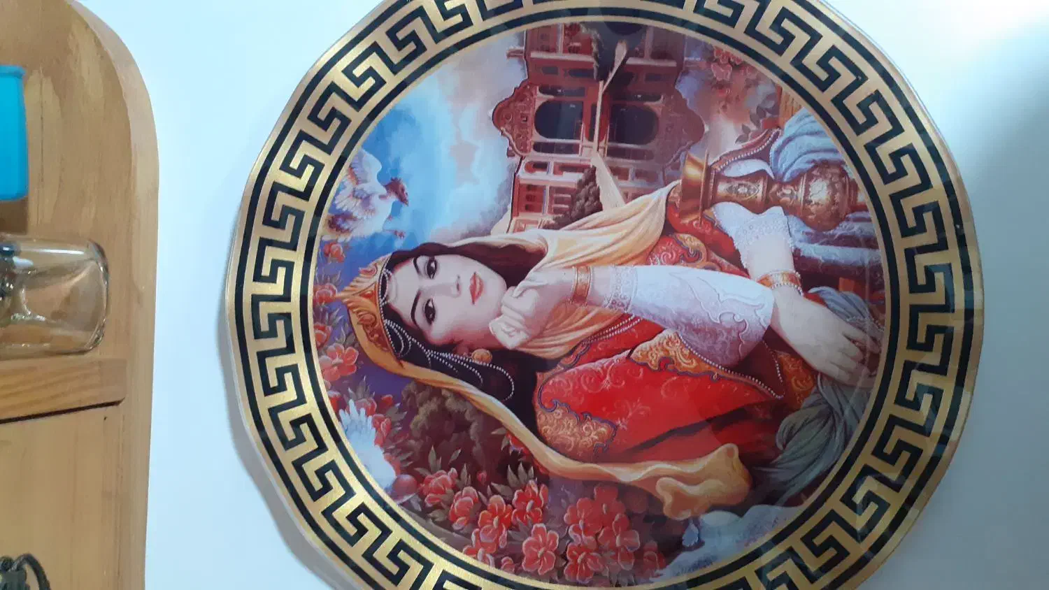 بشقاب طرح بانوی ایرانی|کلکسیون اشیاء عتیقه|فولادشهر, B8|دیوار