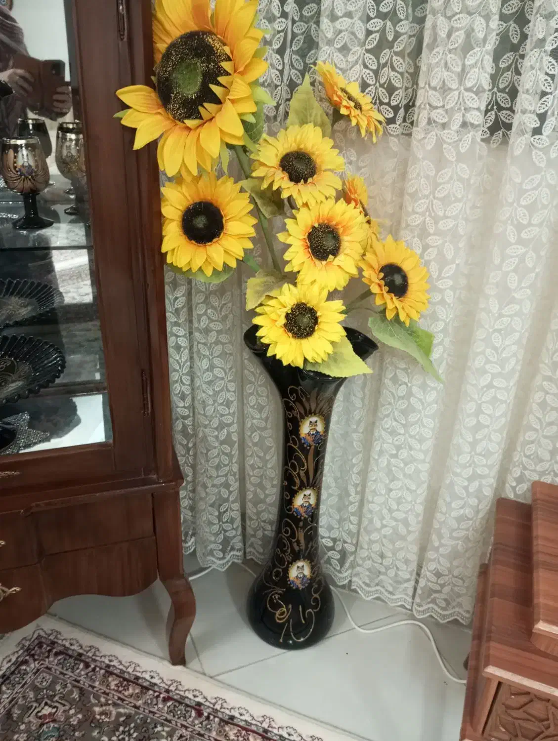 بوفه و وسایل داخلش وگلدان|بوفه، ویترین، کنسول|بیرجند, |دیوار