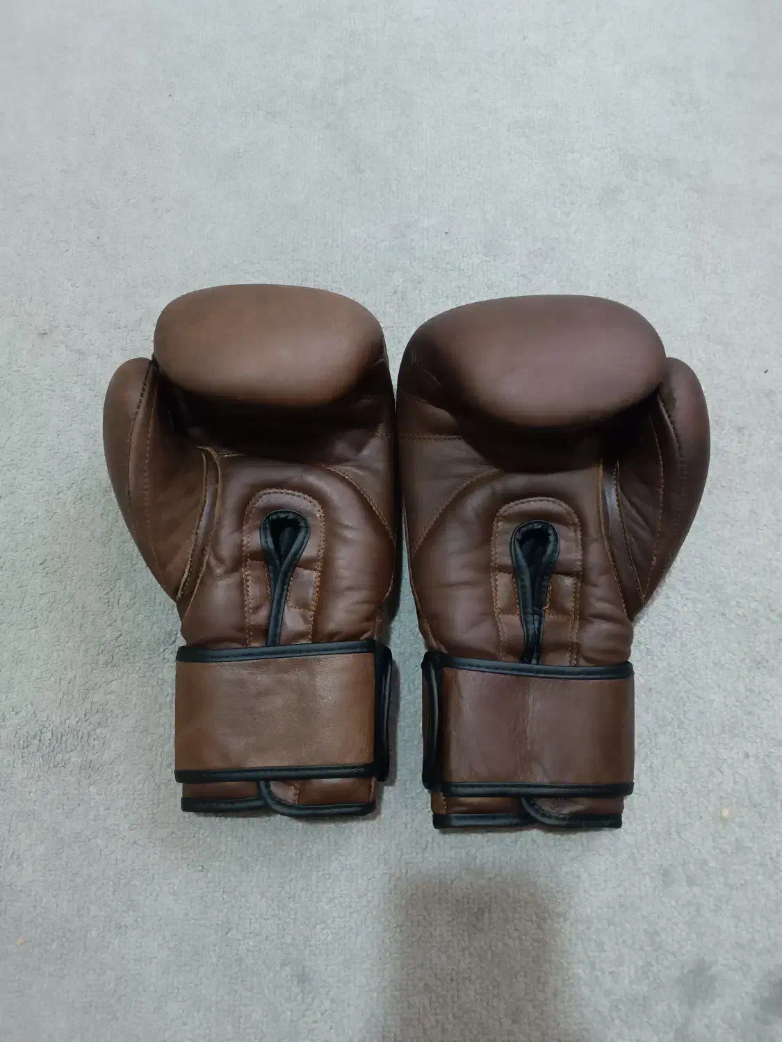 دستکش بوکس چرم اصل از برند Reyes|تجهیزات ورزشی|فردیس, فردیس|دیوار