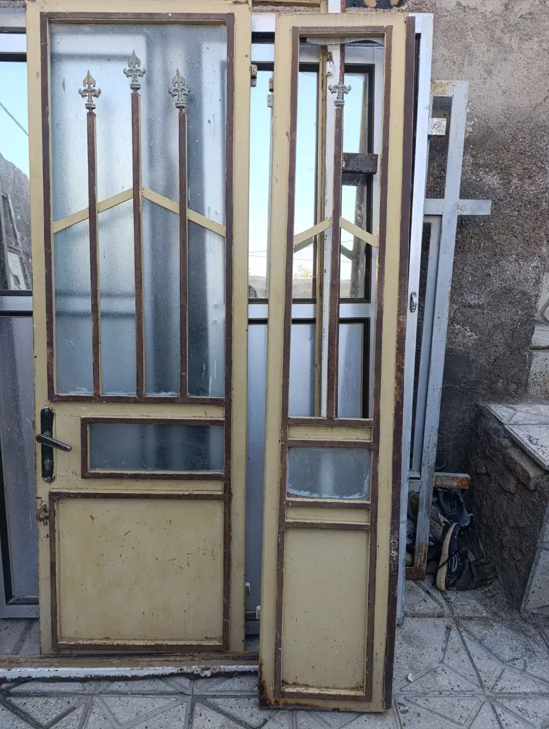 درب/ پنجره/ آهن۱۴/یک نیسان آجر ازکوره|مصالح و تجهیزات ساختمان|تایباد, |دیوار