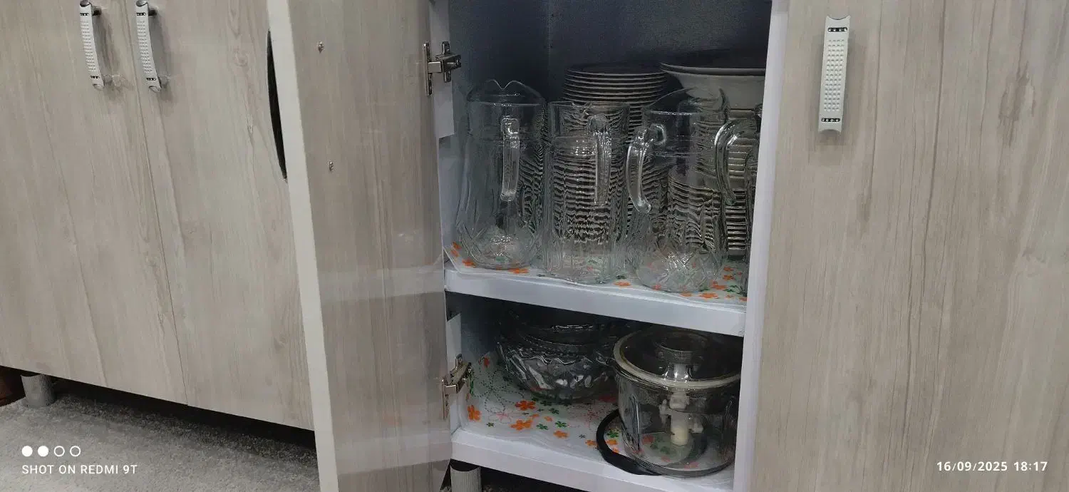 کابینت فلزی با گاز پنج شعله و سینگ|آب‌چکان و نظم‌دهنده ظروف|بلبان آباد, |دیوار