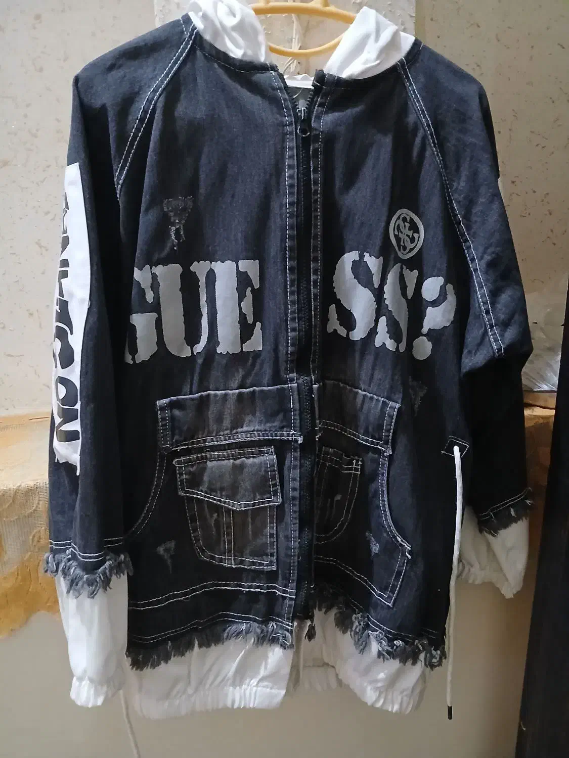 مانتو لی|لباس|کاشان, امیرکبیر|دیوار