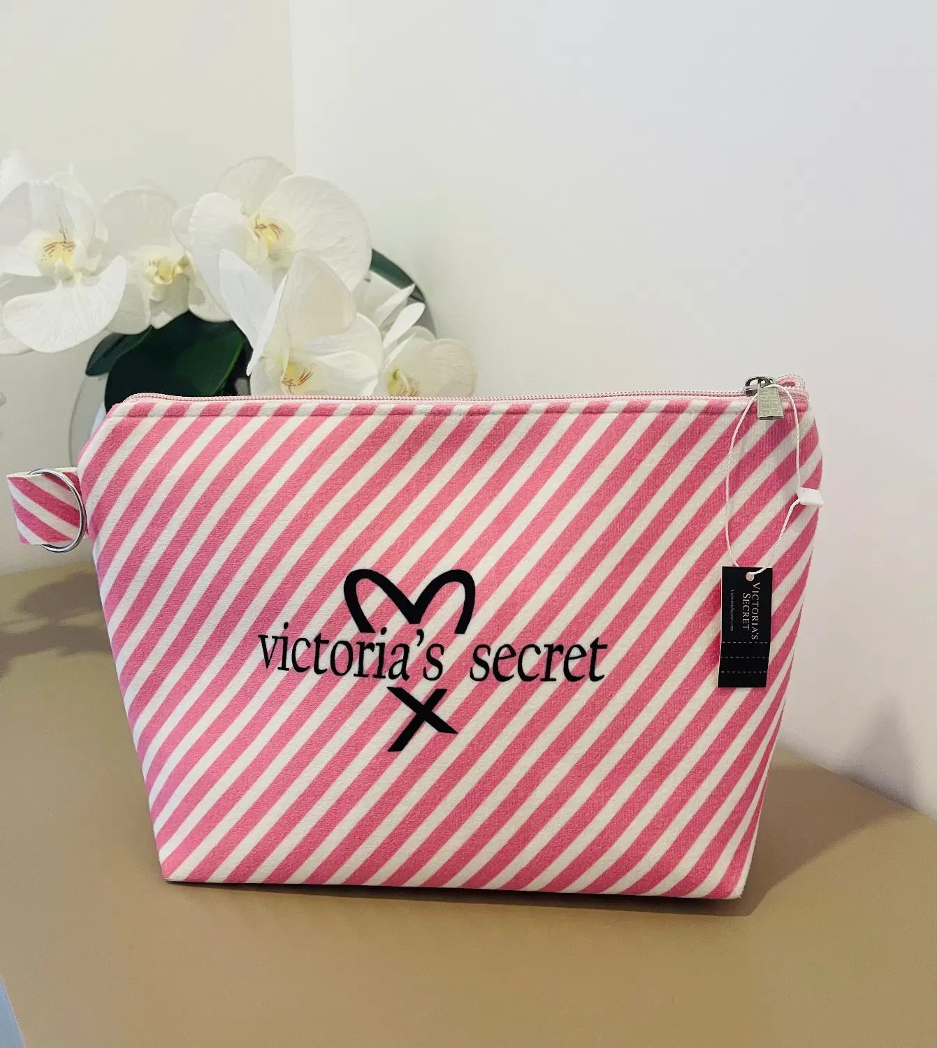 Victoria secret|کیف، کفش، کمربند|ساری, |دیوار