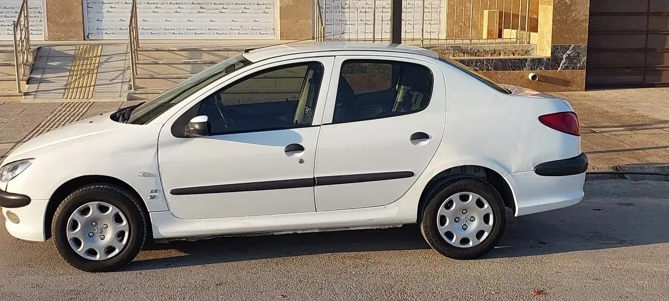 206 sd v8 مدل ۹۳|خودرو سواری و وانت|شیراز, شهرک مهدی‌آباد|دیوار