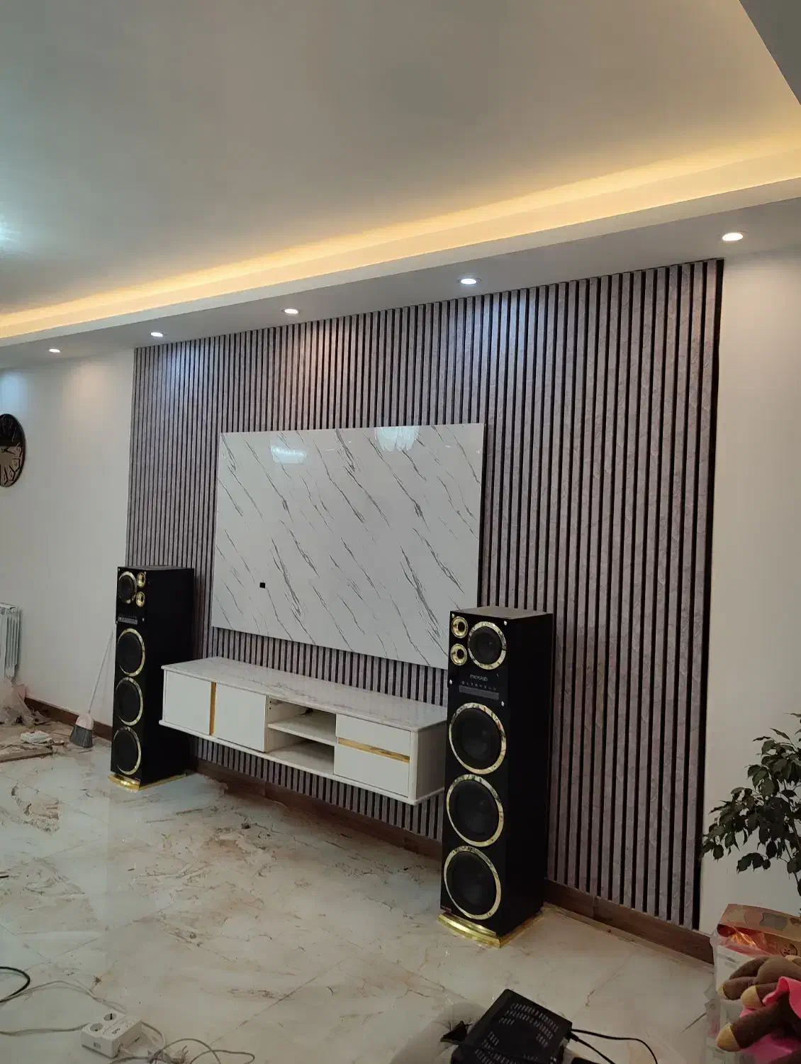 نرده شیشه ای لمینت و دکوراسیون داخلی|خدمات پیشه و مهارت|رشت, شهرک صبا|دیوار