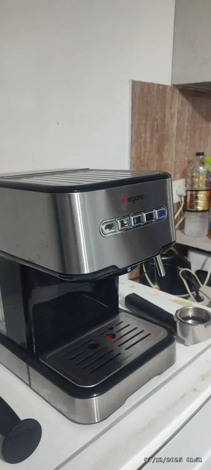 قهوه ساز دقیقا بانصف قیمت|سماور، چایساز، قهوهساز|کیش, |دیوار