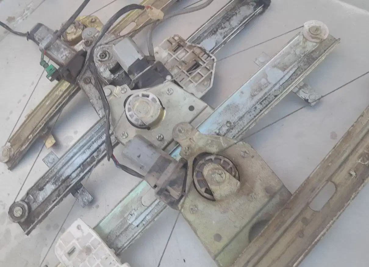 شیشه بالابر استوک و شیشه بغل|قطعات یدکی و لوازم جانبی|اردبیل, |دیوار