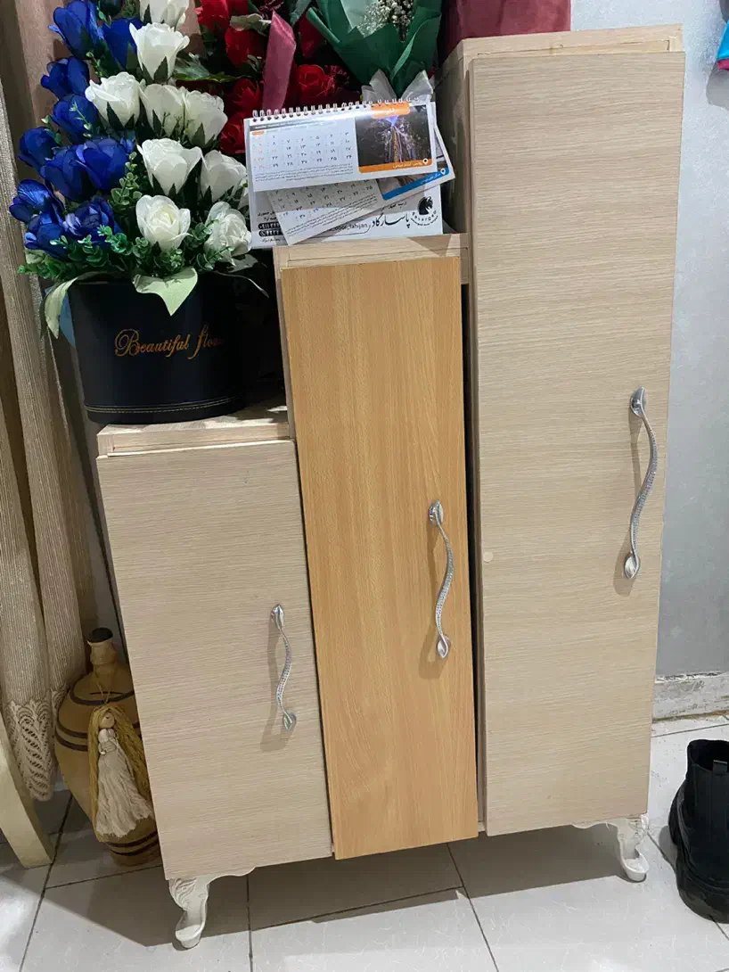 درحدنو|جاکفشی، کمد، دراور|رشت, پیرسرا|دیوار