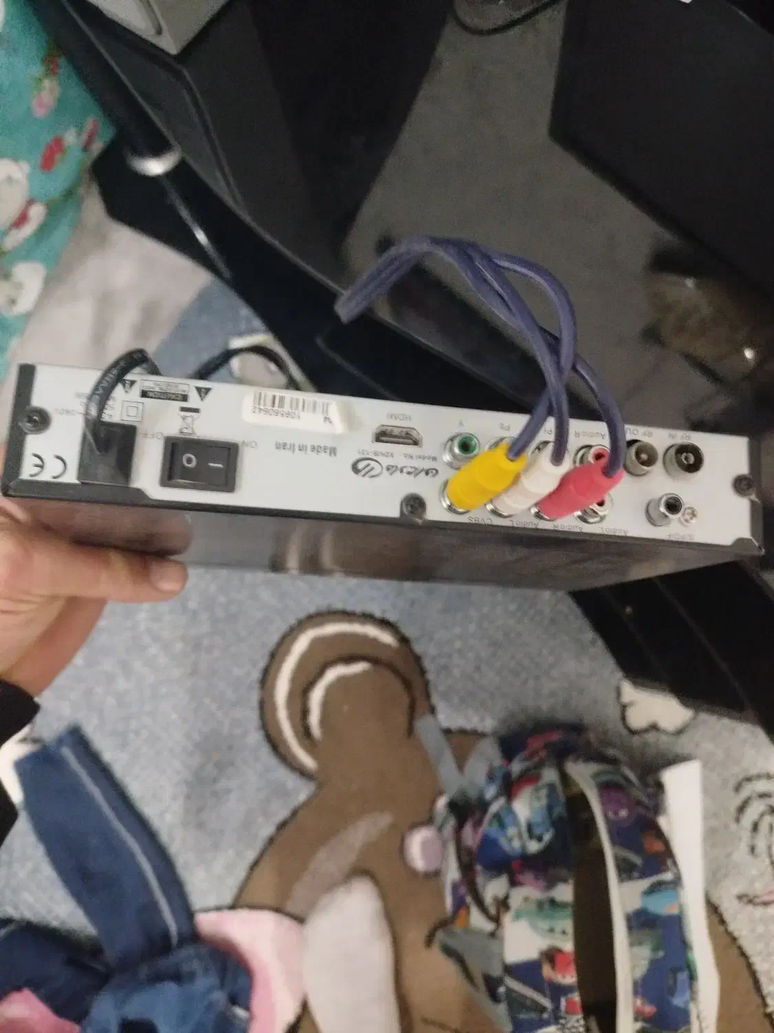 تلویزیون ۱۴اینچ|تلویزیون و پروژکتور|لنجان, |دیوار