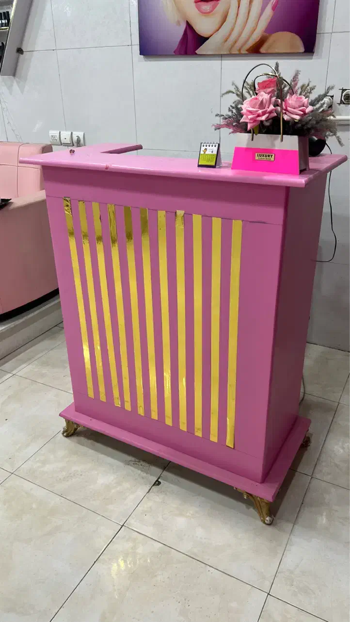 وسایل سالن زیبایی|صندلی و نیمکت|بومهن, |دیوار