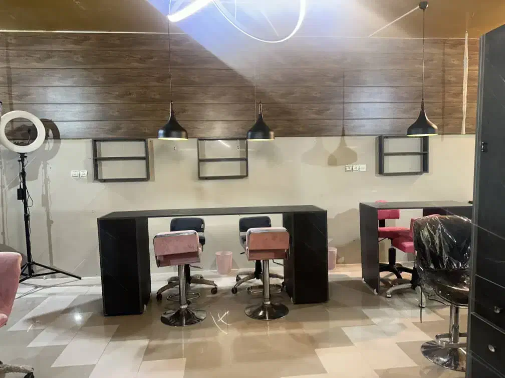 اجاره سالن زیبایی بر۲۰بیست متری خمینی|اجارهٔ مغازه و غرفه|اسلام‌شهر, شهرک مفیدی|دیوار