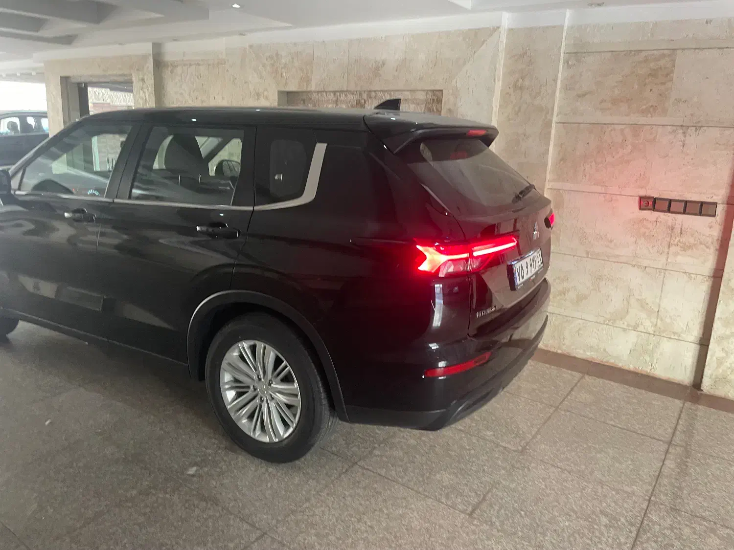 میتسوبیشی اوتلندر Mلاین مشکی|خودرو سواری و وانت|تهران, مهران|دیوار