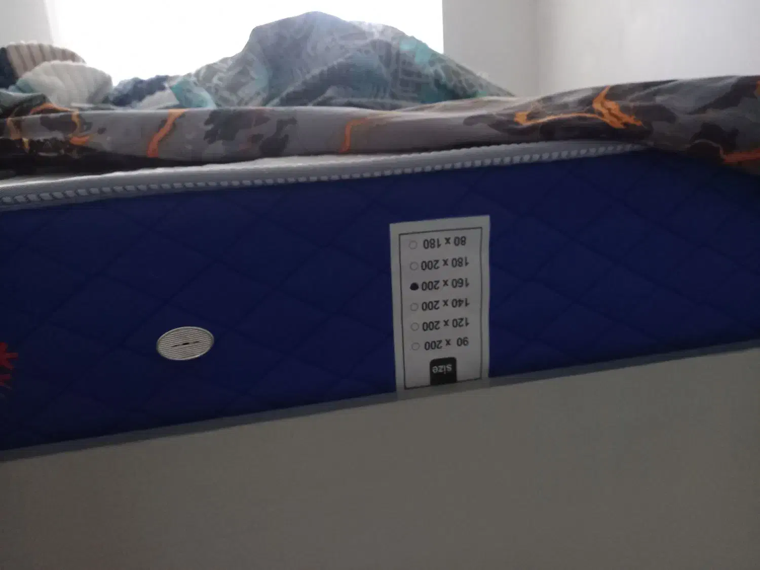 فروشی|تشک تختخواب|شفت, |دیوار