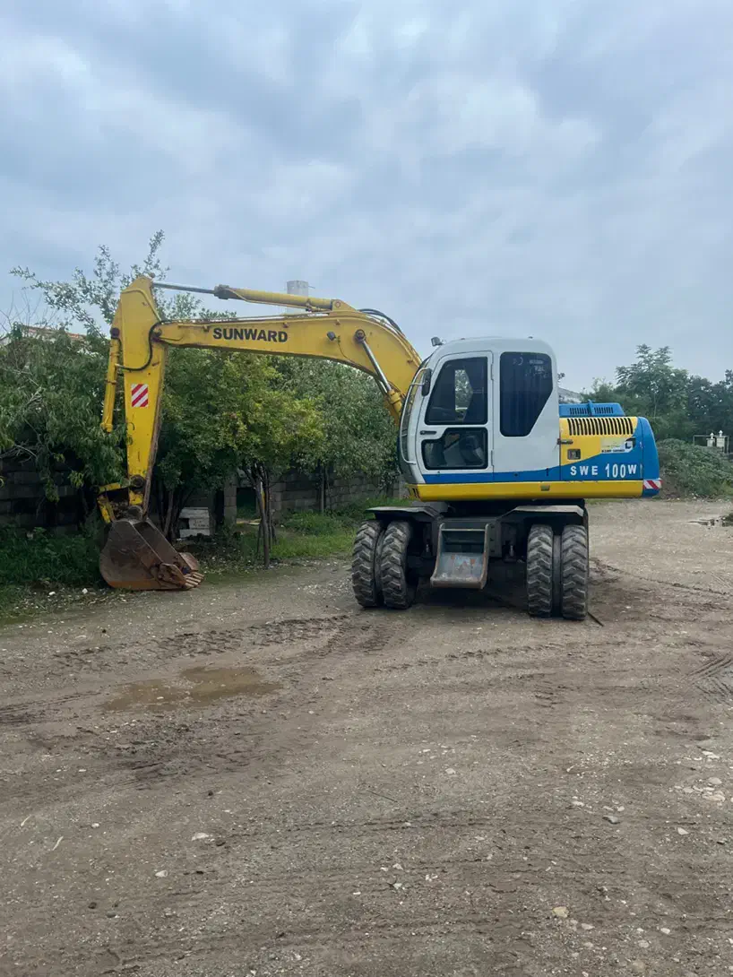 بیل لاستیکی سانوارد|خودرو سنگین|تهران, آبشار تهران (دریاچه)|دیوار