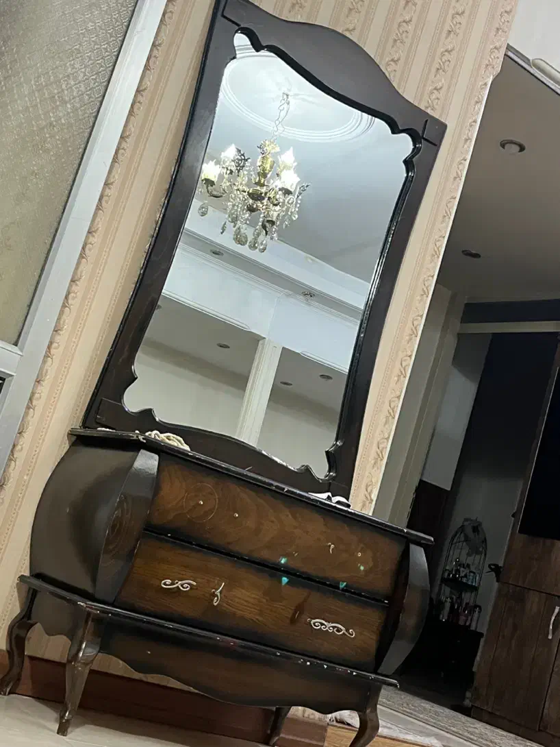 میز ب همراه اینه|بوفه، ویترین، کنسول|تهران, مشیریه|دیوار