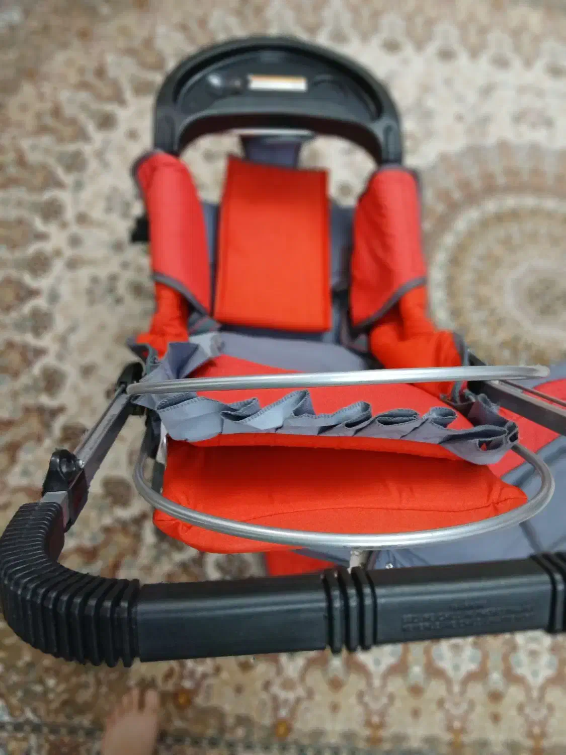 کالسکه و گهواره ی نوزادی هر دو سه میلیون تومان|کالسکه و لوازم جانبی|کرمانشاه, |دیوار