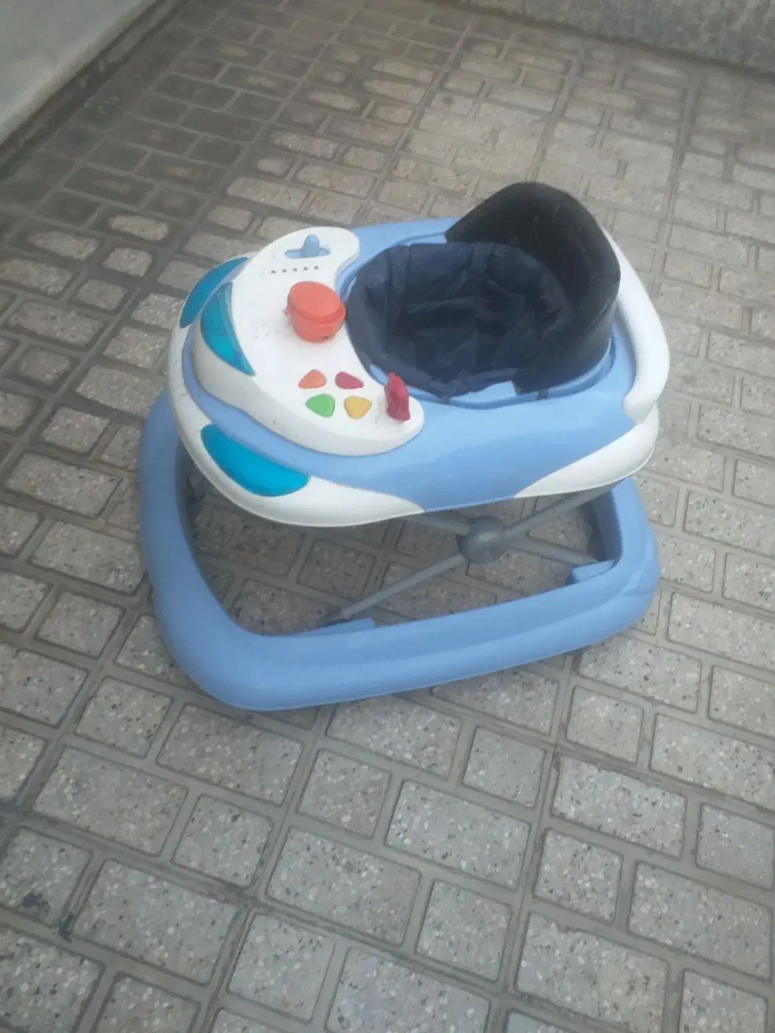 روروک بچه|کالسکه و لوازم جانبی|گلبهار, شهر جدید گلبهار|دیوار