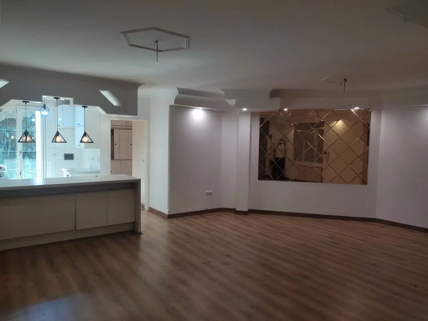 90متر نورگیر مستقیم، گذر پهن،بهترین فرعی فلکه سوم