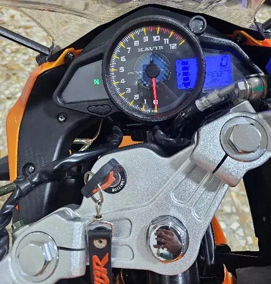 مگلی 200 آکبند|موتورسیکلت|آستانه اشرفیه, |دیوار