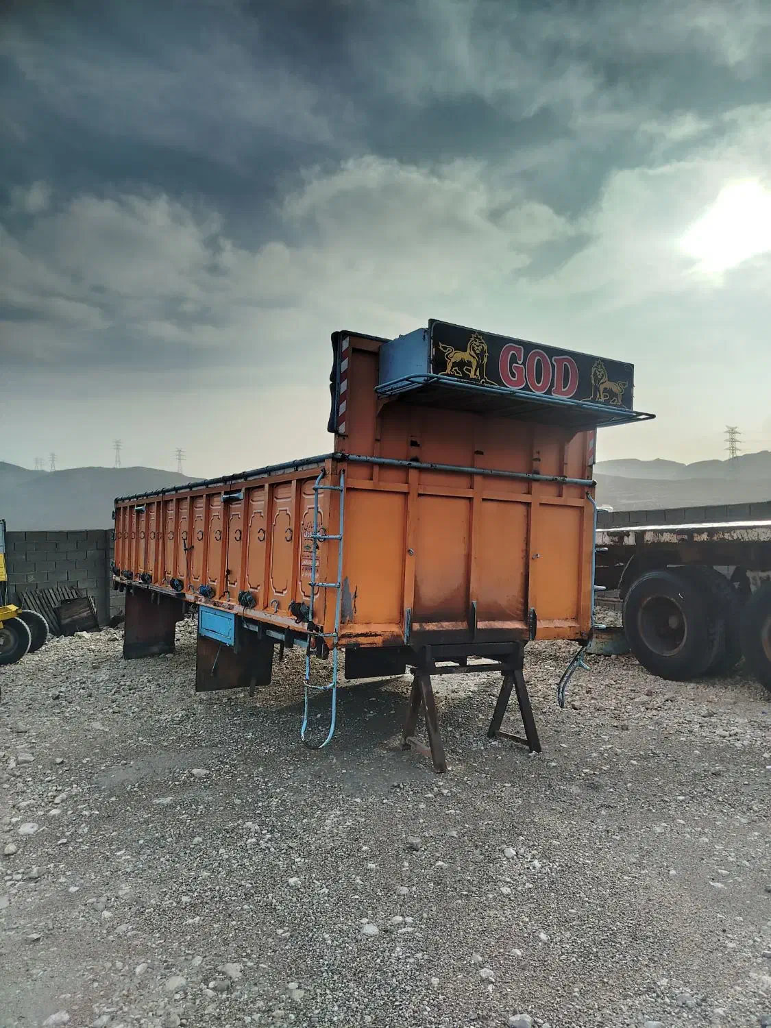 اتاق ده چرخ باری|قطعات یدکی و لوازم جانبی|پلدختر, |دیوار