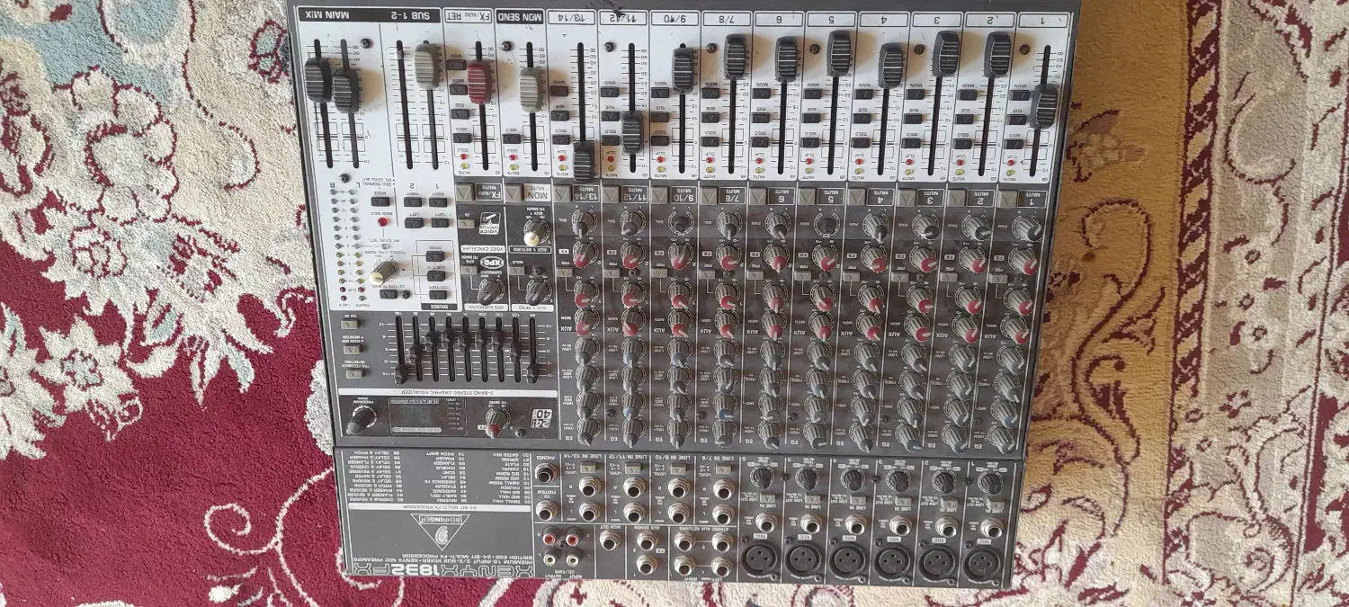 میکسر بهرینگر 1832|صوتی و تصویری|فسا, |دیوار