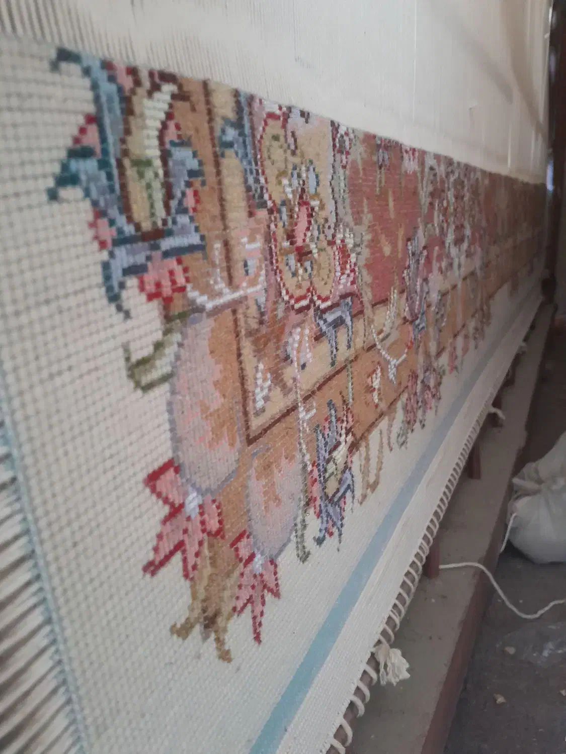 فرش اولیا نیمه کاره دوتا|فرش|مراغه, |دیوار