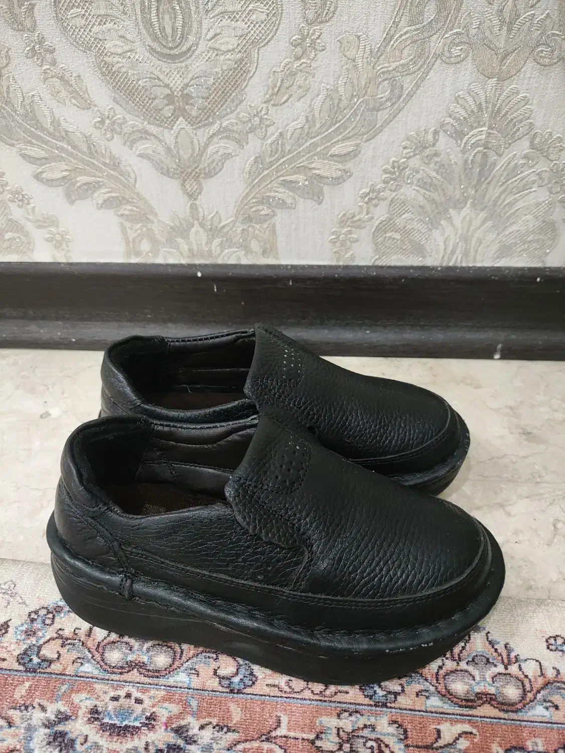 کفش چرم پسرانه|کفش و لباس بچه|تهران, چوب تراش|دیوار