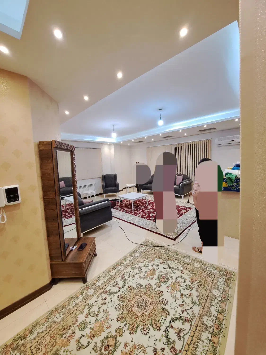 اجاره 2واحد آپارتمان همجوار/پارکینگ با درب اختصاصی|اجارهٔ آپارتمان|بندر انزلی, معلم|دیوار