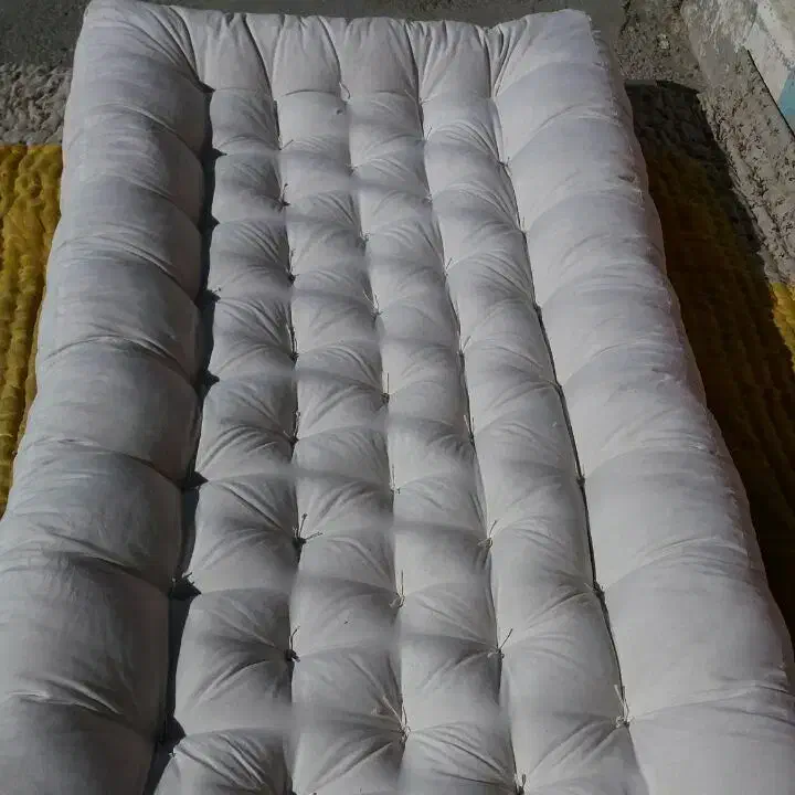 لحاف دوزی نرمینه.|رختخواب، بالش، پتو|لنجان, |دیوار