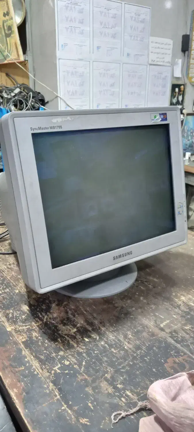 مانیتور دست دوم سامسونگ|قطعات و لوازم جانبی رایانه|قم, علی آباد|دیوار