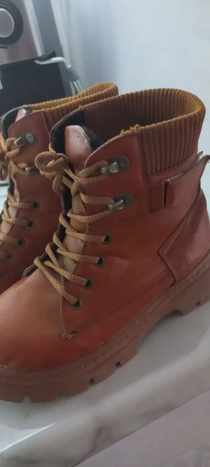 بوت|کیف، کفش، کمربند|گنبد کاووس, |دیوار