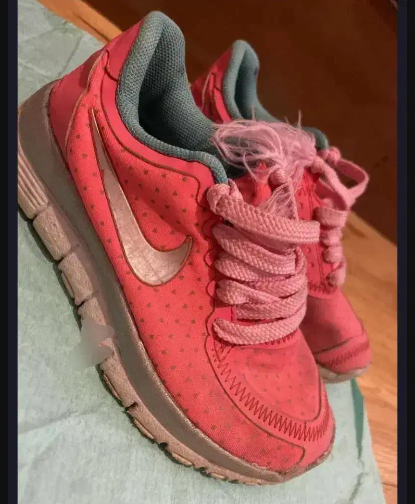 کتونی بچگانه سالم و مناسب مدرسه سایز ۳۰-۳۱|کفش و لباس بچه|ساری, |دیوار