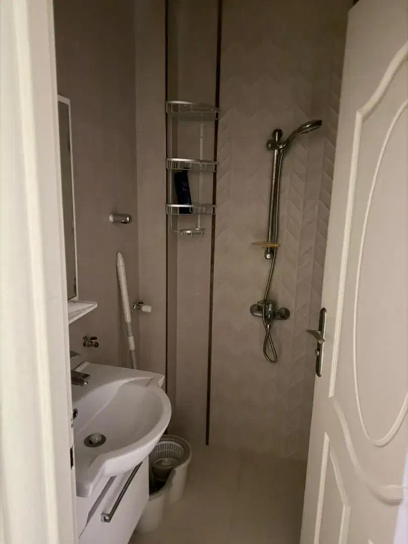 واحد ۱۳۵ متری ،فول امکانات رهن و اجاره