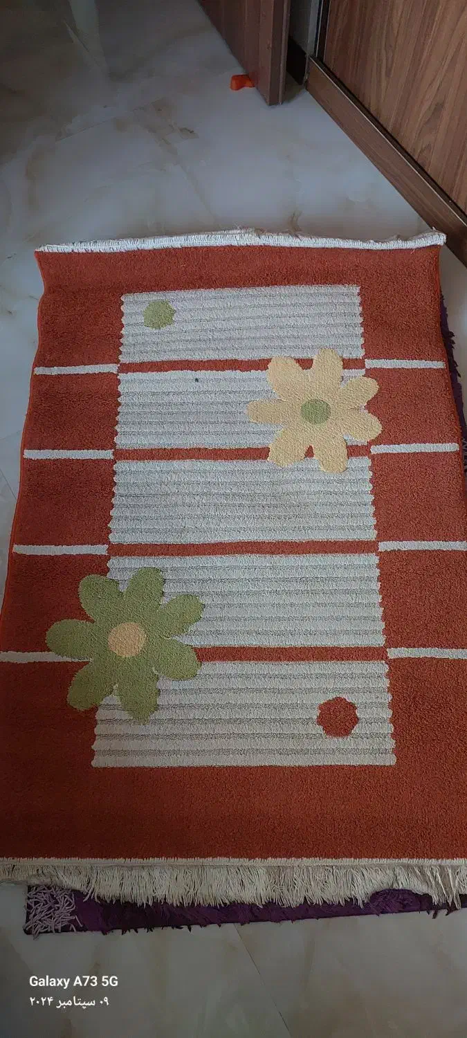 فرش ماشینی در حد نو و شسته شده ۱ در ۱ونیم|فرش|اراک, |دیوار