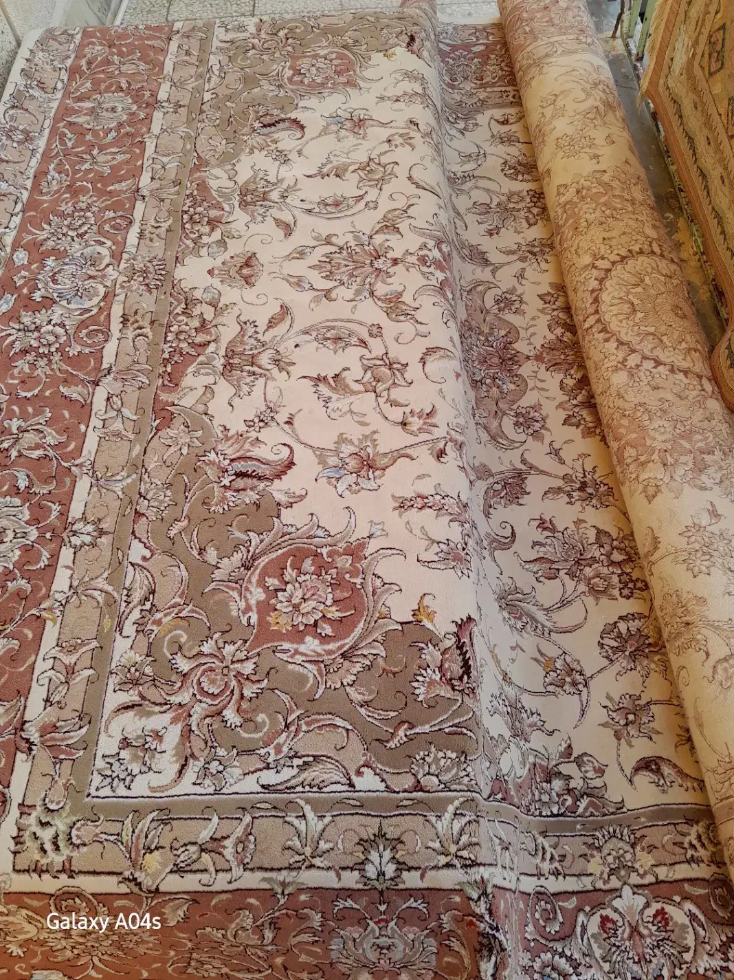 فروش فوری یک تخته فرش ۱۲متری|فرش|هشتگرد, هشتگرد قدیم|دیوار