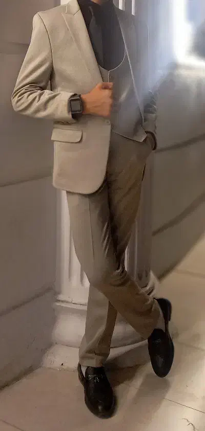 یک کت شلوار همراه با پیراهن|لباس|سلماس, |دیوار