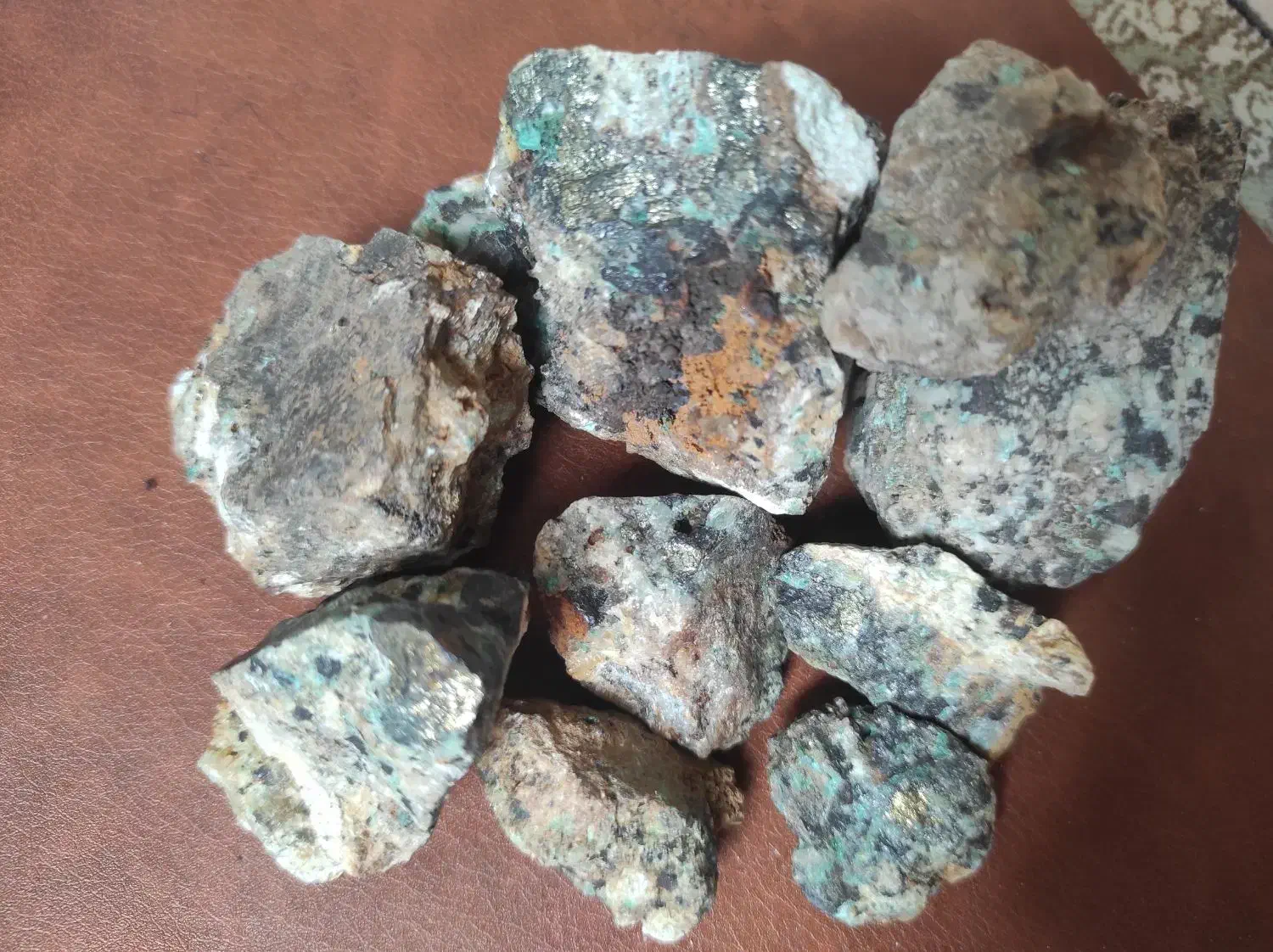 سنگ اکواریوم وزینتی|ماهی|اقبالیه, |دیوار