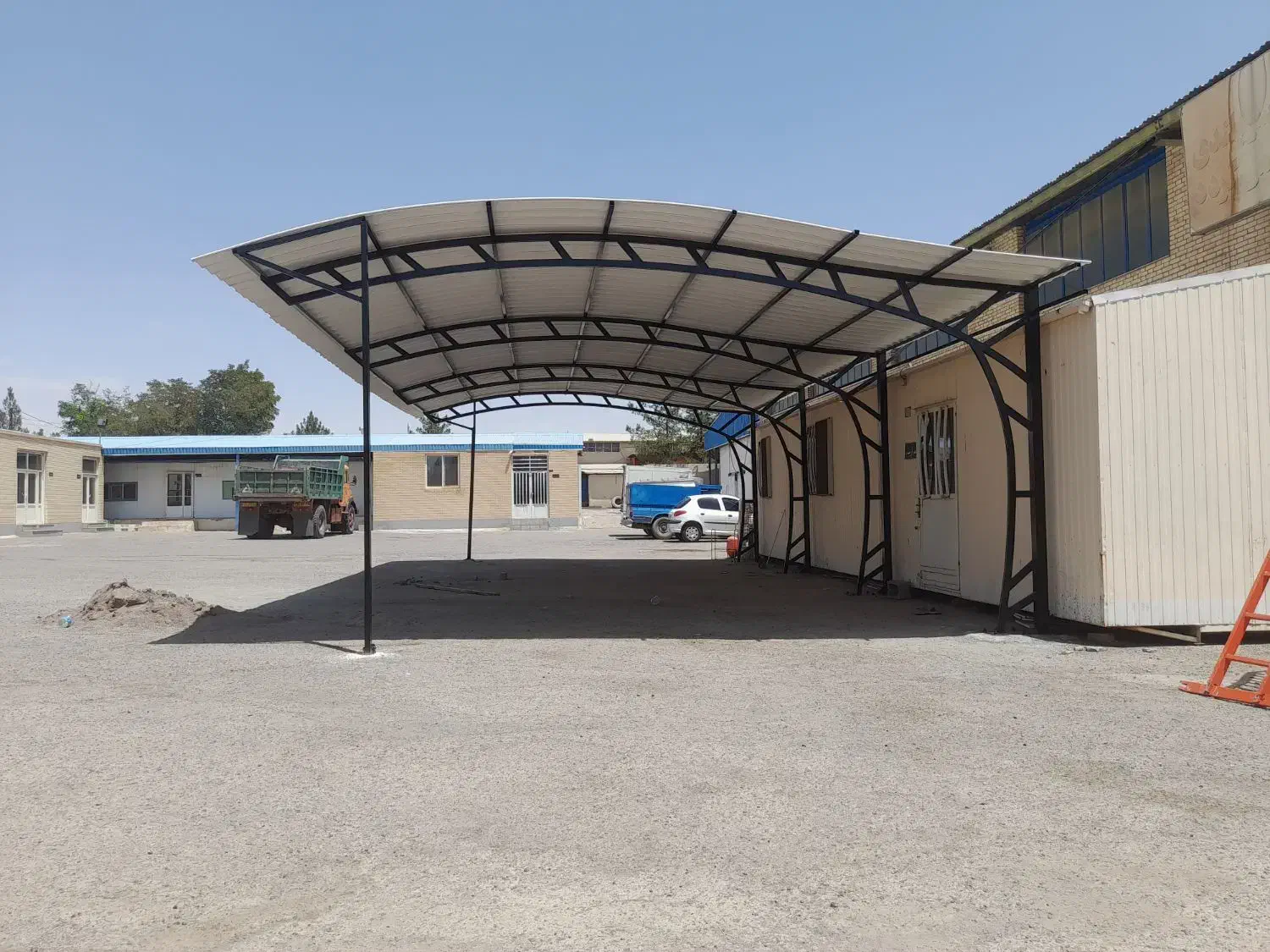 نصب سایبان بدون پایه مزاحم|خدمات پیشه و مهارت|بم, |دیوار