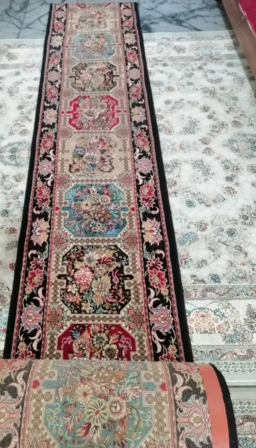 یک عدد فرش عرض 60 سانت طول 8 متر|فرش|سنندج, |دیوار