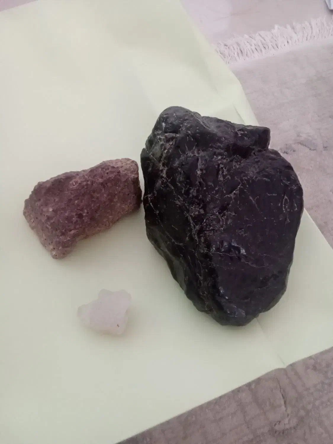 شهاب سنگ وسنگ کریستال سفید|کلکسیون اشیاء عتیقه|بوشهر, |دیوار