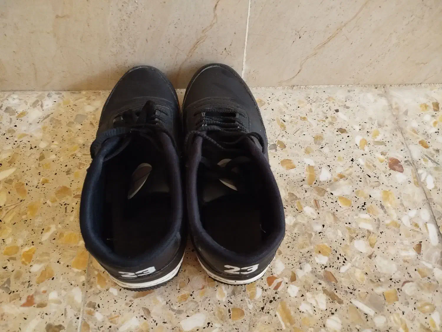 کتونی مشکی|کیف، کفش، کمربند|شیروان (خراسان), |دیوار