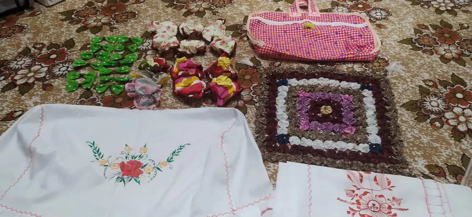 لباس و بافتنی و گل دوزی|پرده، رانر، رومیزی|مشهد, کوی دروی|دیوار